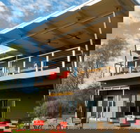 Aruma Executive Holiday Home - Accommodation Melbourne