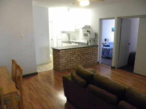 Carnarvon Central Apartments - Accommodation Melbourne 0