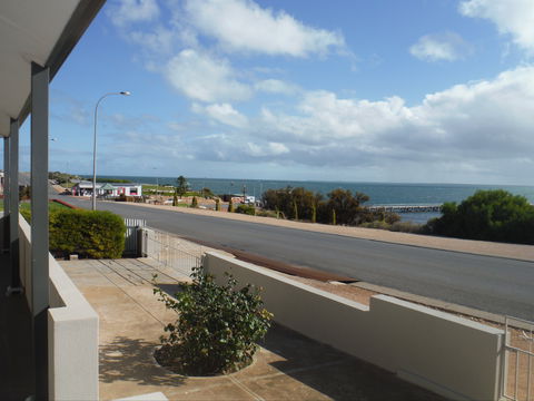 Jetty Views - Accommodation Melbourne 1