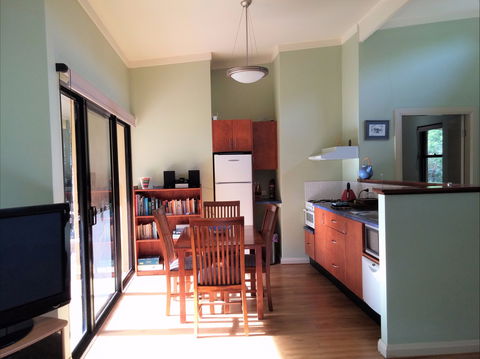 Milton Country Cottages - Melbourne 4u 1