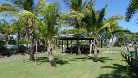 Poinciana Tourist Park - Accommodation Melbourne 0