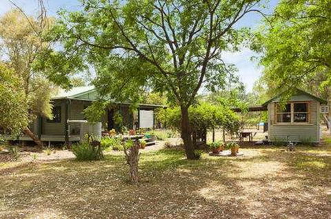 Red Tractor Retreat - Accommodation Melbourne 1