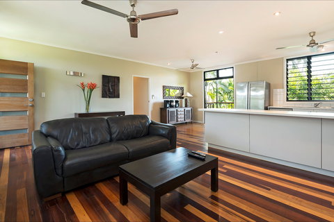Villa Frangipani - Accommodation Melbourne 1