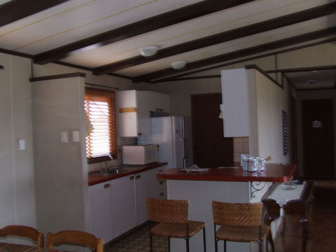 Annabilla Farm Stay - Melbourne 4u 1