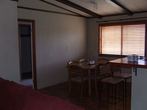 Annabilla Farm Stay - Melbourne 4u 2