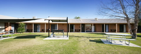 Ashleigh Court Motor Inn - Melbourne 4u 2