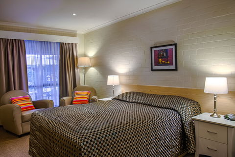 Country Roads Motor Inn - Accommodation Melbourne 2