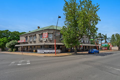 Imperial Hotel - Accommodation Melbourne 0
