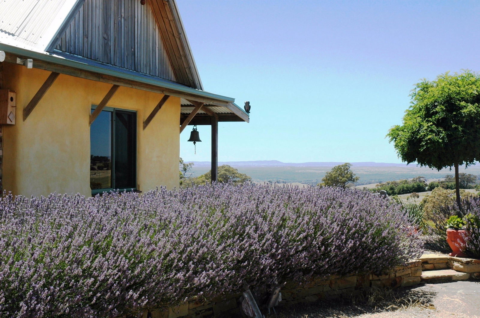 Harcourt North VIC Accommodation Melbourne