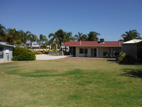 The Palms - Accommodation Melbourne 0
