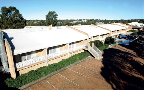 The Hermitage Campbelltown - Accommodation Melbourne 2