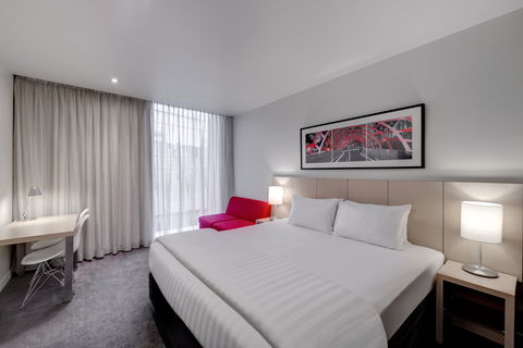 Travelodge Hotel Melbourne Docklands - Accommodation Melbourne 1
