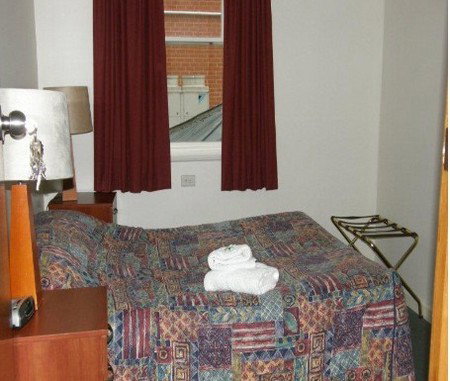 Knickerbocker Hotel Motel - Accommodation Melbourne 4