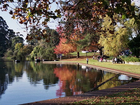 Fontys Pool Caravan Park - Melbourne 4u 0