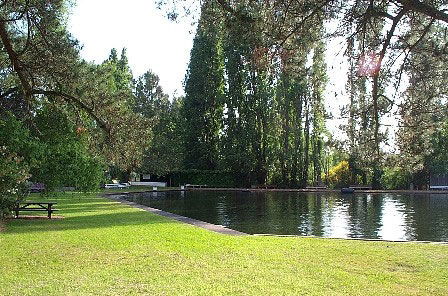 Fontys Pool Caravan Park - Melbourne 4u 2