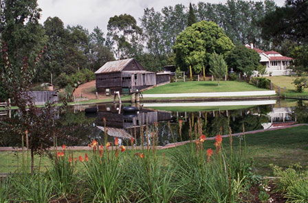 Fontys Pool Caravan Park - Melbourne 4u 4