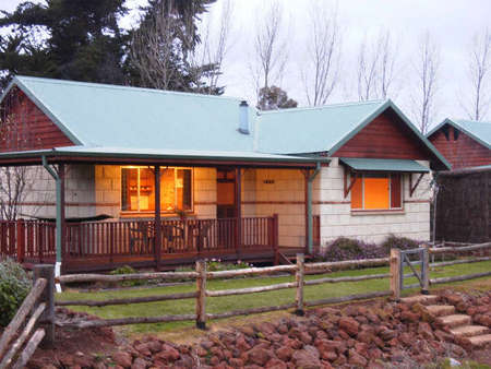 Clover Cottage Country Retreat - Melbourne 4u 2