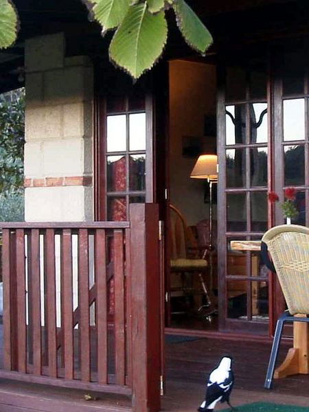Clover Cottage Country Retreat - Melbourne 4u 3