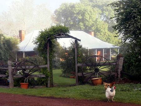 Clover Cottage Country Retreat - Melbourne 4u 4