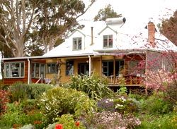 The Sleeping Lady Private Retreat - Melbourne 4u 1