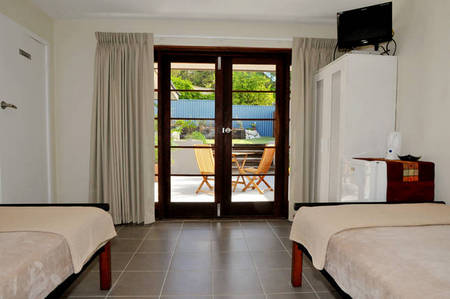 Waikiki Beach Bed And Breakfast - Accommodation Melbourne 3