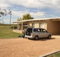 Cervantes Holiday Homes  Units - Melbourne 4u