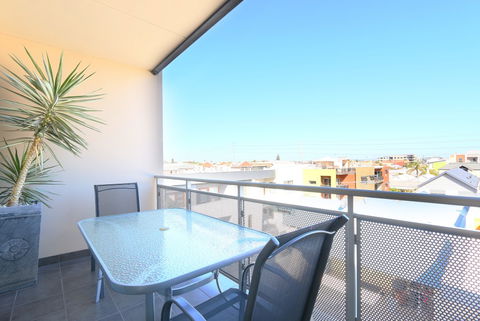 Antonas Verandah Apartments - Melbourne 4u 2
