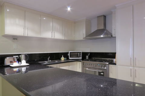 Antonas Verandah Apartments - Melbourne 4u 4