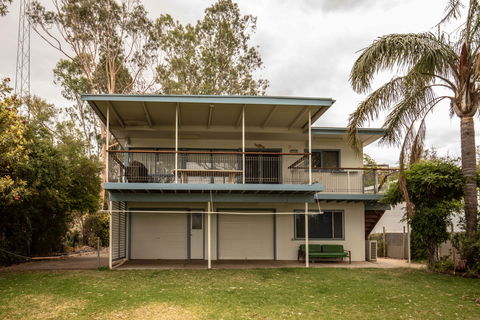 78  River Lane Mannum -River Shack Rentals - Melbourne 4u 0