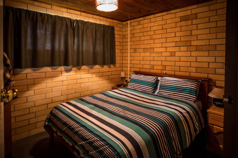 80 Page Drive Blanchetown -River Shack Rentals - Accommodation Melbourne 1