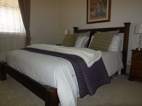 Amalie Cottage - Melbourne 4u 2