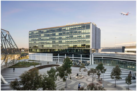 Atura Adelaide Airport - Melbourne 4u 0