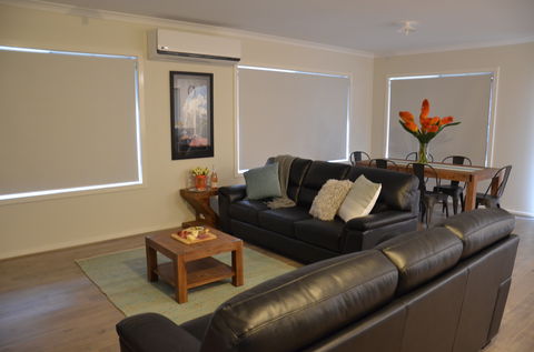 Falls Cottage Whitfield - Melbourne 4u 2