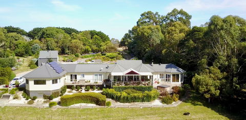 Llarrinda Bed & Breakfast - Accommodation Melbourne 0