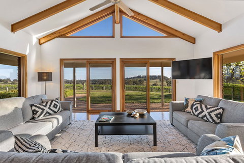 Simon Tolley Lodge - Accommodation Melbourne 0