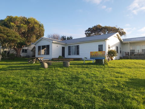 Surfside Backpacker - Accommodation Melbourne 0