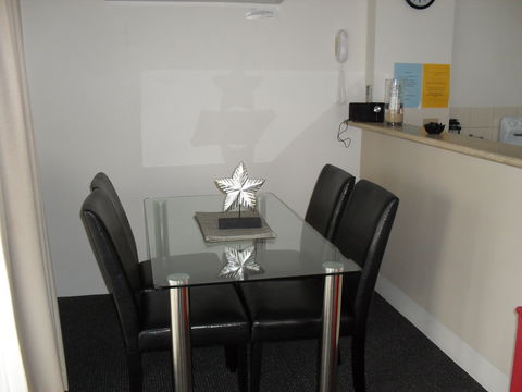 Beaches Serviced Apartments - Melbourne 4u 2