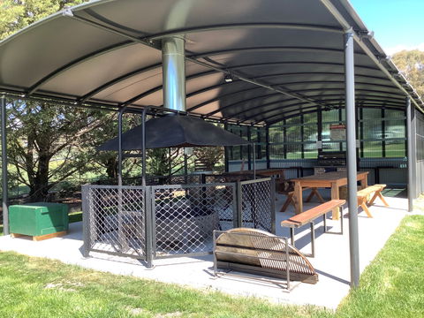 Blayney And Villages Tourist Park - Accommodation Melbourne 0