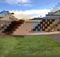 Canalside Family Getaway - Accommodation Melbourne