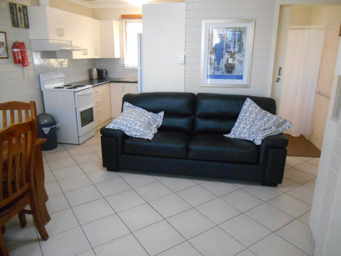 Clan Ranald Holiday Unit 2 - Accommodation Melbourne 2