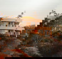 Cliff House Beachfront Villas - Accommodation Melbourne