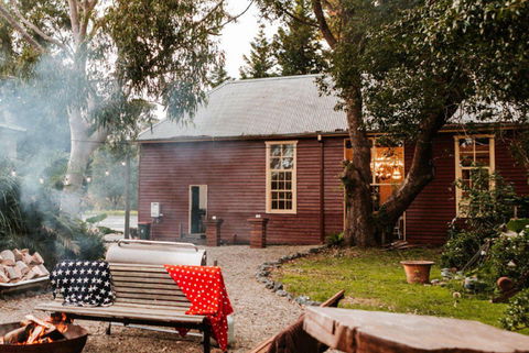 Coolangatta School House - Accommodation Melbourne 0