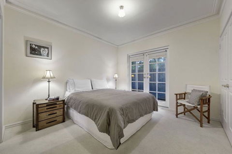 Cottage Retreat/Shady Cottage - Accommodation Melbourne 2