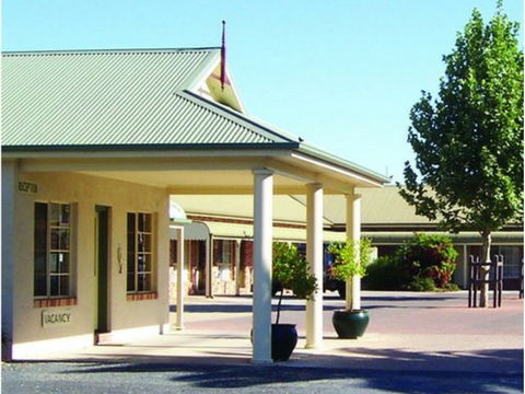 Country Gardens Motor Inn - Accommodation Melbourne 0