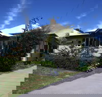 Pitstop Lodge B  B - Accommodation Melbourne