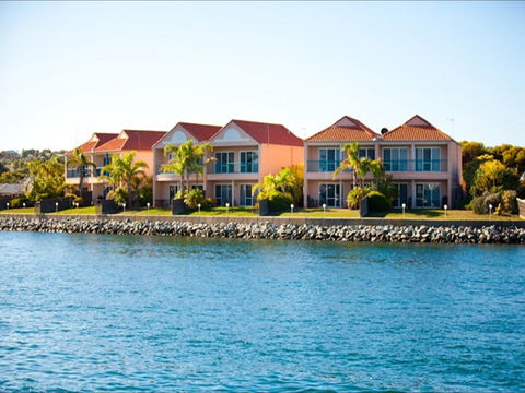 Port Lincoln Waterfront Apartments - Accommodation Melbourne 2