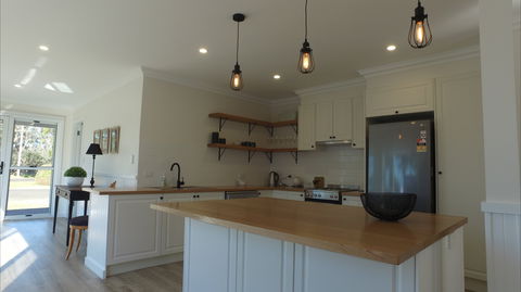 Riverbank Cottage - Accommodation Melbourne 2