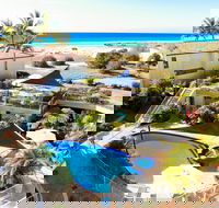 Sandcastles on Currumbin Beach - Accommodation Melbourne