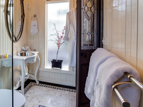 Silverleaf Cottage - Accommodation Melbourne 2