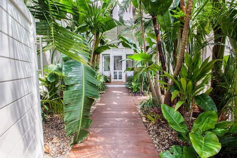 The Guesthouse At Raffertys Resort - Accommodation Melbourne 0